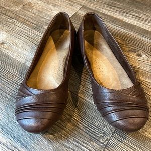 Croft & Barrow Flats